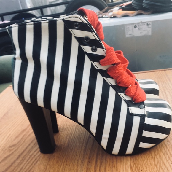 Striped fo leather laceup booties - Picture 2 of 8